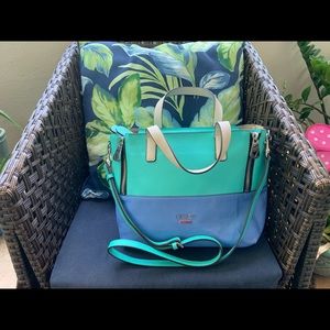 Guess purse w/ shoulder strap